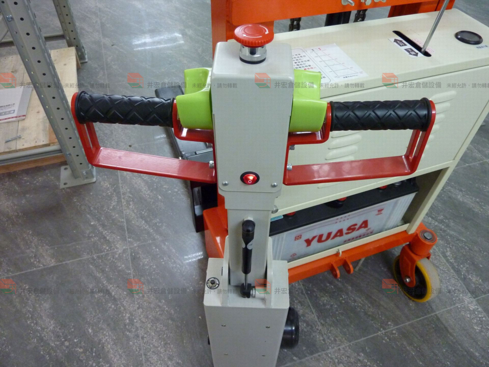 電動堆高機